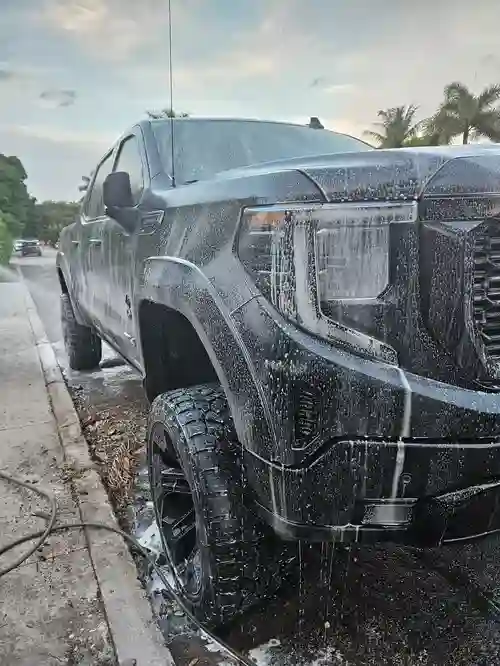 Exterior Car Wash for Pickup Trucks in West Palm Beach